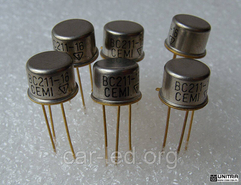 BSX60 Unitra GEMI транзистор NPN 70/30V,1A,0.8W,250MHz TO39