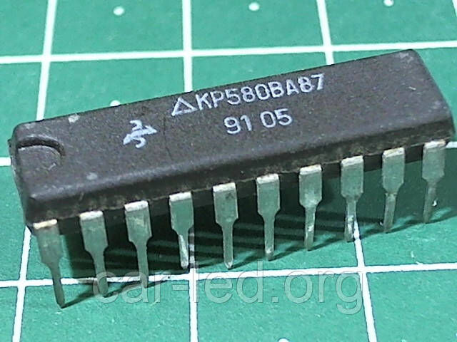 КР580ВА87 DIP-20 двонаправлений 8-розрядний шинний формувач, що інвертується, з трьома станами на виході