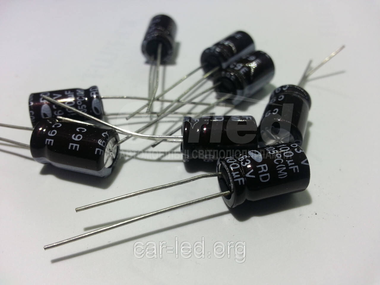 100mkf 35v RD 6.3*11 SAMWHA, 105°C конденсатор електролітичний